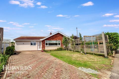 3 bedroom detached bungalow for sale, Meadow Rise, Hemsby