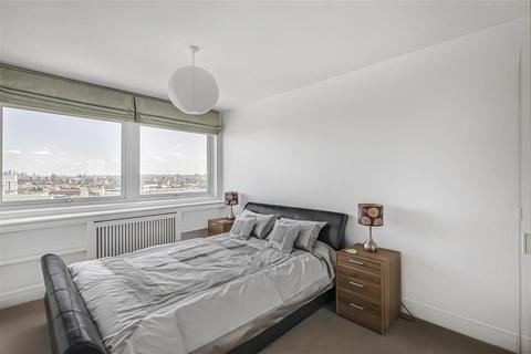 1 bedroom flat for sale, Austin Road, SW11