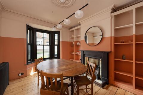 4 bedroom terraced house for sale, Canterbury Road, Whitstable