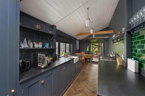4 bedroom terraced house for sale, Canterbury Road, Whitstable