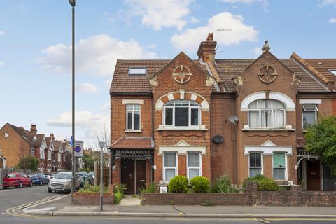 3 bedroom maisonette for sale, Kingston Road, Raynes Park SW20