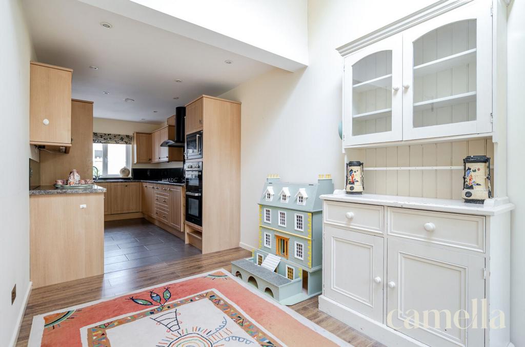 Kitchen / Dining Room