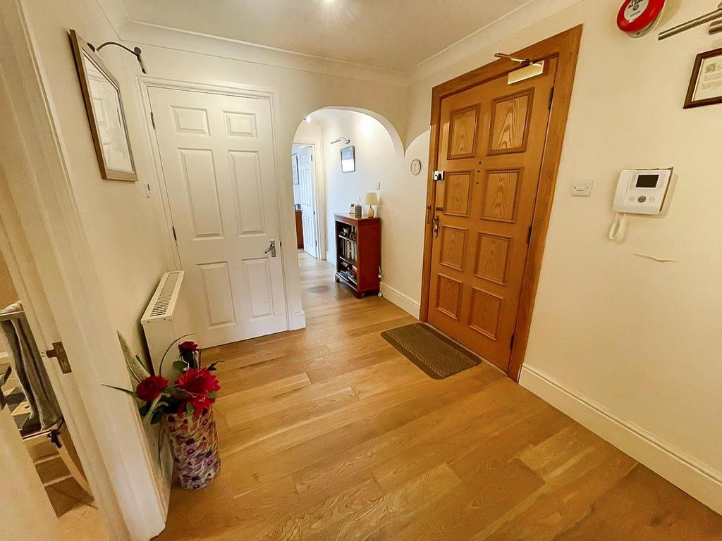 Hallway.jpg