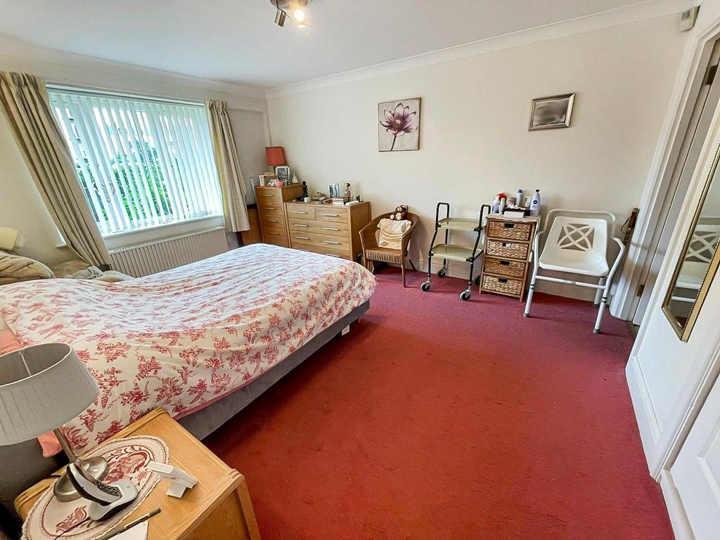 Bedroom 1 main.jpg
