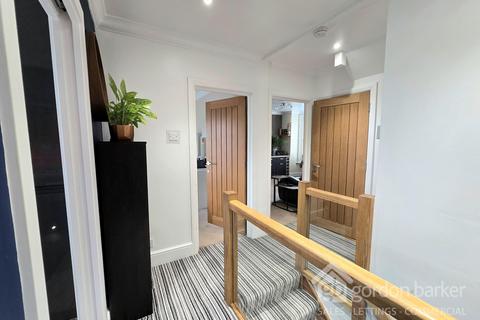 3 bedroom maisonette for sale, Malmesbury Park Road, Bournemouth BH8