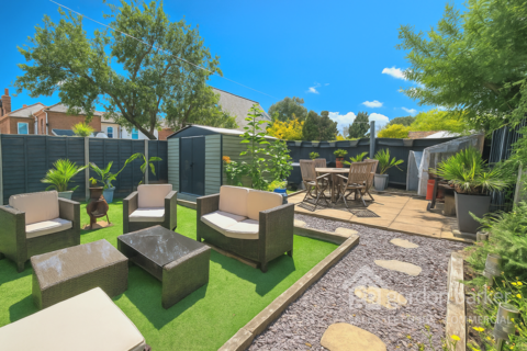 3 bedroom maisonette for sale, Malmesbury Park Road, Bournemouth BH8