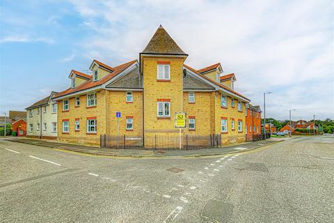 1 bedroom flat for sale, Cherry Orchard, Southminster