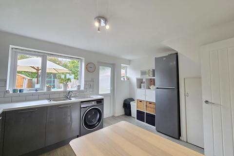 69 Byrd Crescent, Penarth, CF64 3QW
