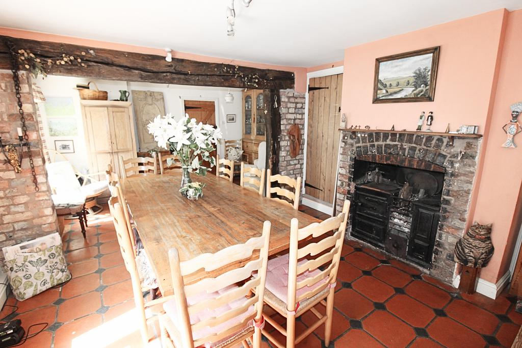 Dining room to use