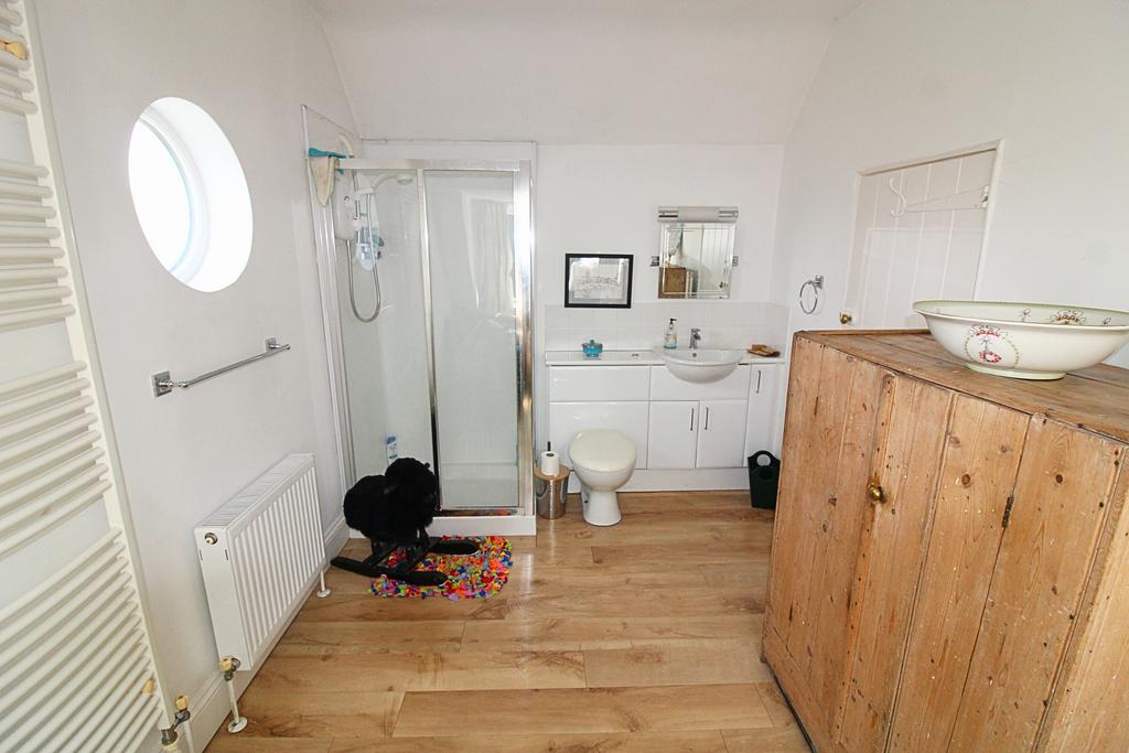 Ensuite to 2