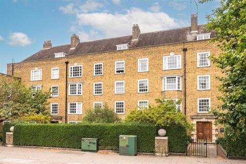 3 bedroom flat for sale, Kennington Lane, London SE11