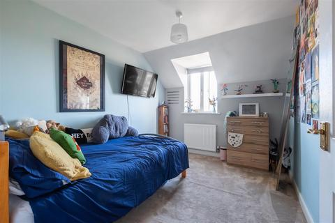 undefined, Bryden Close, Hove Edge, Brighouse