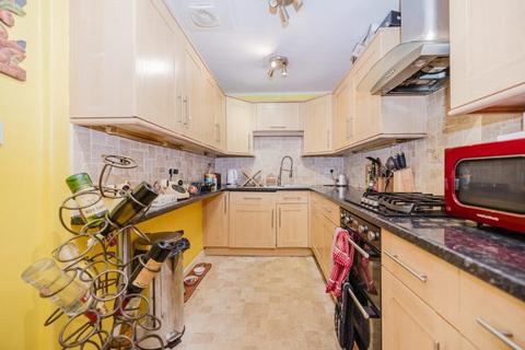 2 bedroom flat to rent, 4140LT Halmyre Street, Edinburgh, EH6 8QE