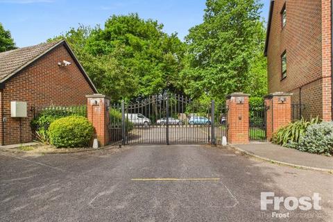 undefined, The Oaks, Moormede Crescent, Staines-upon-Thames, Surrey, TW18