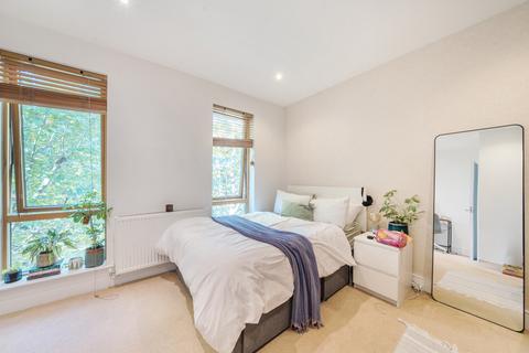 3 bedroom apartment for sale, Southwark Park Road, London, SE16