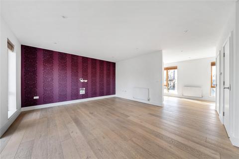 Southwark Park Road, London, SE16