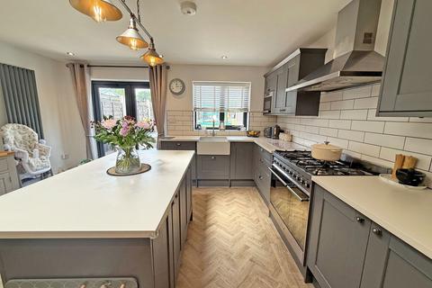 3 bedroom semi-detached house for sale, Wendron Grove, Birmingham, B14 6LL
