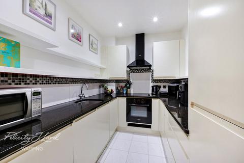 undefined, Cartwright Street, Tower Hill, London E1