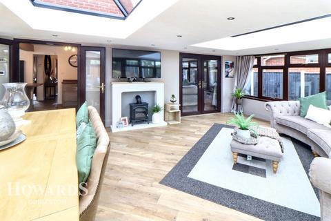 Whimbrel Drive, Bradwell