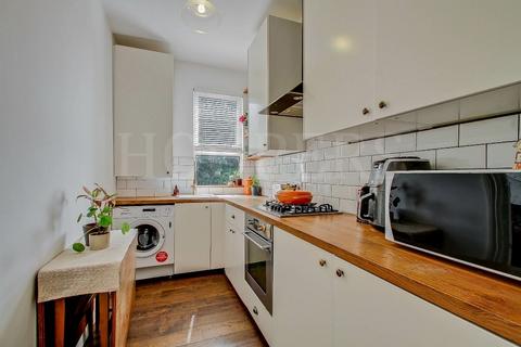2 bedroom flat for sale, Harley Road, London, NW10