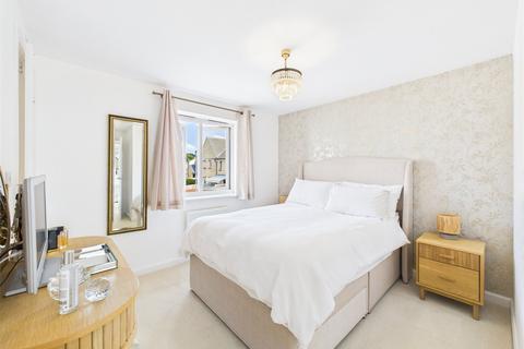 7 Bowood Drive, Brockworth, Gloucester, GL3 4UN