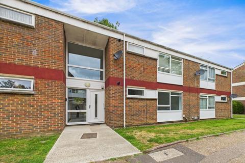 2, Bishops Court Bishops Close, Worthing, BN14 7JS