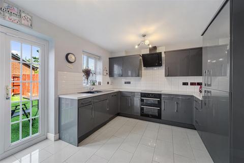 4 bedroom house for sale, Springbank Gardens, Lymm WA13