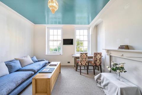2 bedroom flat for sale, White House, Battersea Square, London, SW11