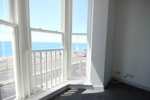 2 bedroom flat to rent, Kings Road, Brighton, East Sussex