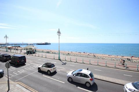 2 bedroom flat to rent, Kings Road, Brighton, East Sussex