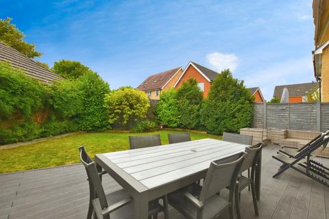 5 bedroom detached house for sale, Mountford Close, Dunmow CM6