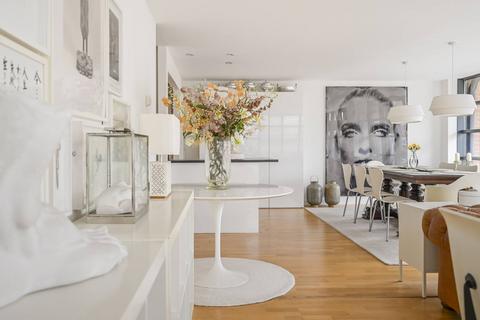 2 bedroom flat for sale, Batemans Row, Shoreditch, London, EC2A