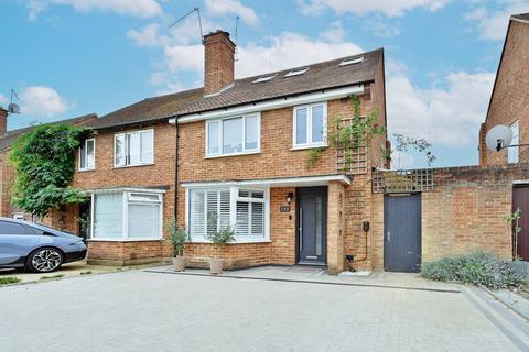 Coates Way, Watford, Garston, WD25