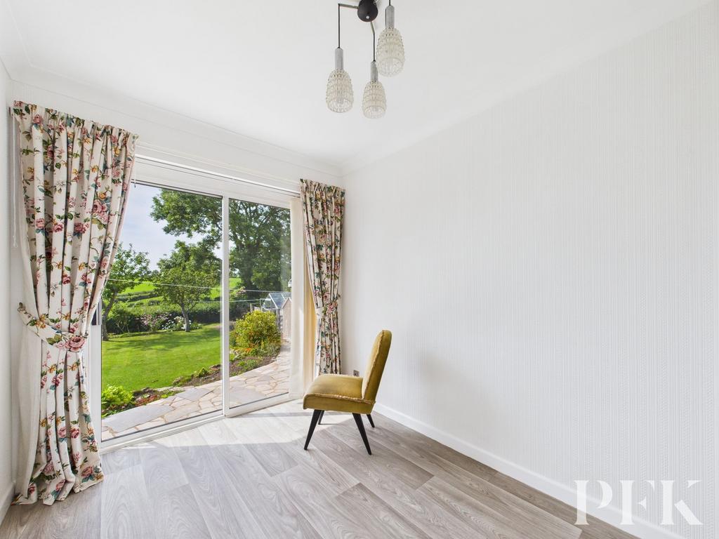 Bedroom 3/Dining