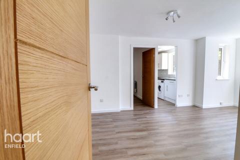 undefined, Woodfield Close, Enfield