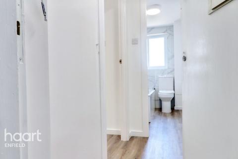 undefined, Woodfield Close, Enfield