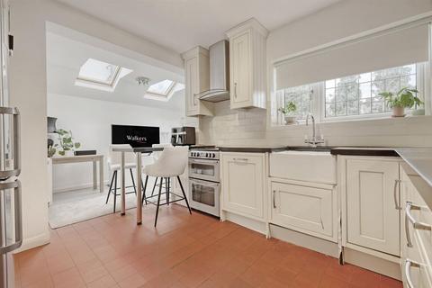 3 bedroom semi-detached house for sale, Pine Drive, Ingatestone, CM4
