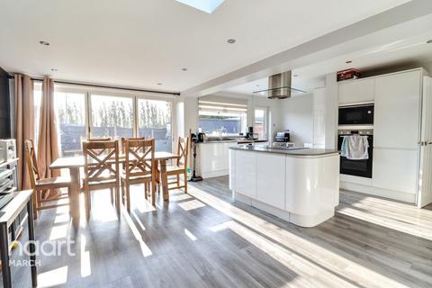 4 West End Close, Chatteris, PE16 6HW