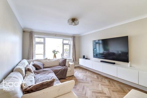 4 West End Close, Chatteris, PE16 6HW