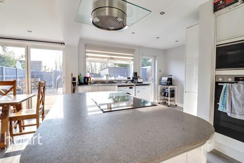 4 West End Close, Chatteris, PE16 6HW