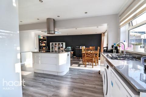 4 West End Close, Chatteris, PE16 6HW