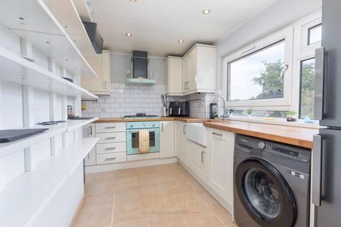 2 bedroom maisonette for sale, Roffey Close, Horley RH6