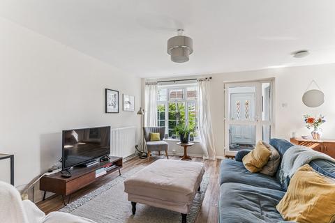 3 bedroom semi-detached house for sale, Hensley Close, Hitchin, SG4