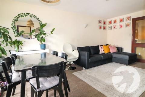 2 bedroom flat for sale, Cricketers Close, Northumberland Heath, Erith, DA8