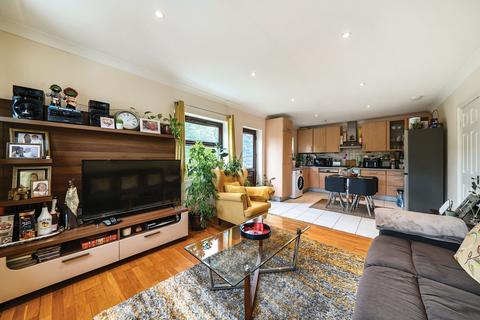 2 bedroom apartment for sale, Carswell Road, London