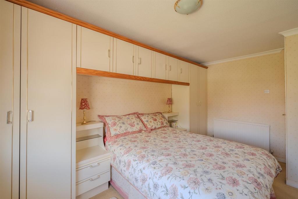 5 Harlech Close-3.jpg