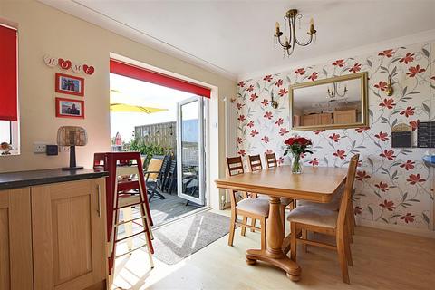 3 bedroom semi-detached house for sale, Bexhill Road, St. Leonards-On-Sea