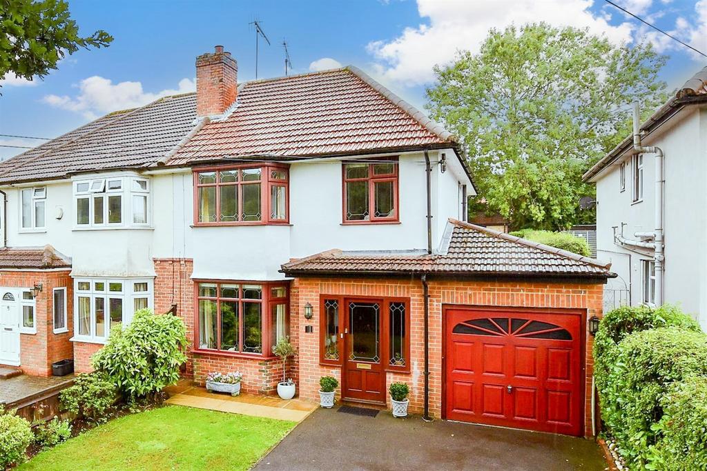 Chipstead Lane, Lower Kingswood KT20 3 bed semi-detached house for sale ...