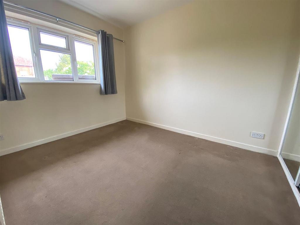 Bedroom 1.3.jpg