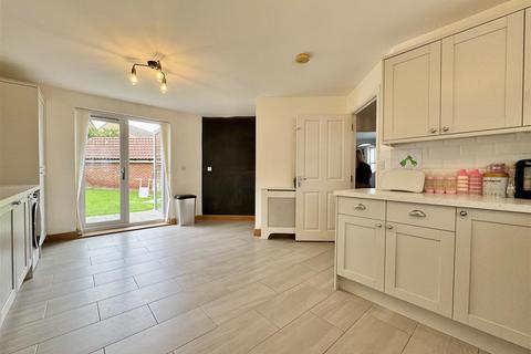 10 Oak Drive, Southminster, CM0 7FH